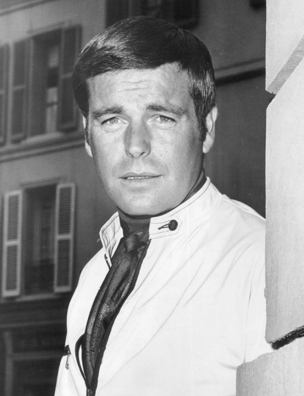 Robert Wagner, nel cast